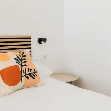 Stylish With Easy Access To Valencias Apartmán Valencie