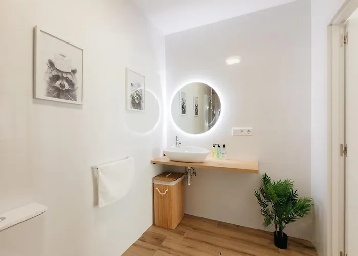Stylish With Easy Access To Valencias דירה ולנסיה